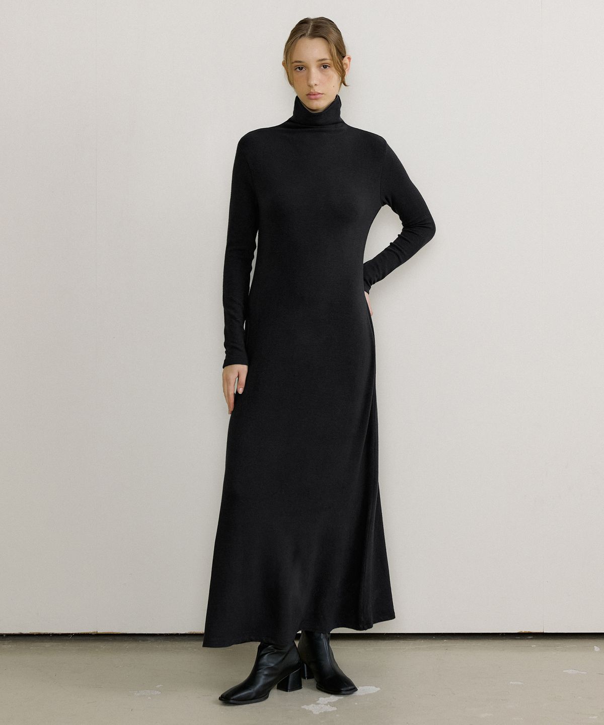 오떼뜨(OCTETTE) TURTLE NECK MAXI JERSEY OPS_2COLOR