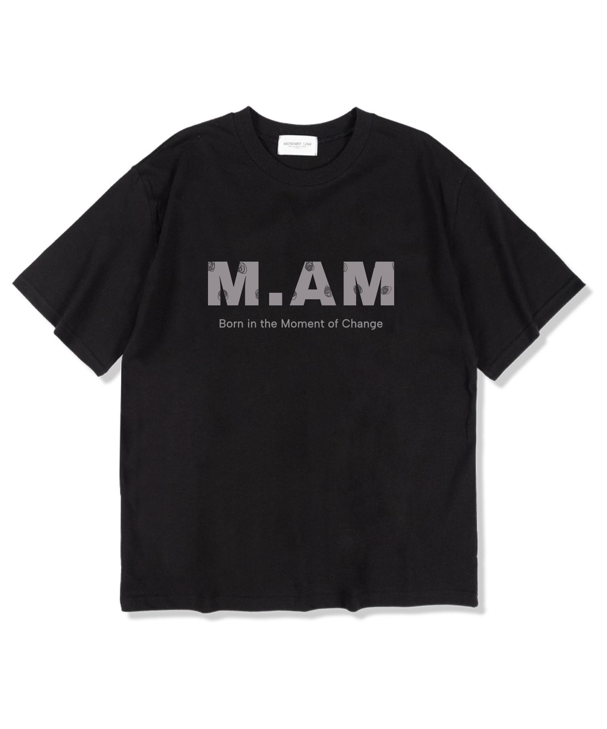 미드나잇12에이엠(MIDNIGHT12AM) 모먼트M.AM로고 반팔 티셔츠 블랙