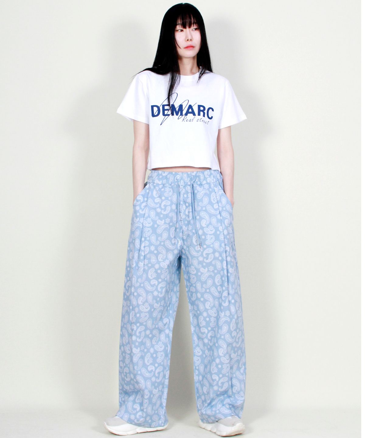 드마크(DEMARC) PAISLEY SIDE ONETUCK WIDE PANTS SKY BLUE