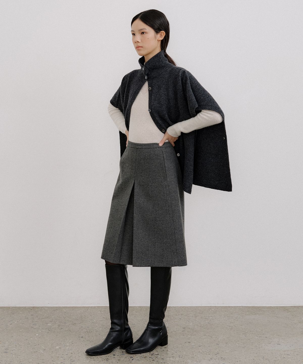 오떼뜨(OCTETTE) VERY WOOL TWILL MIDI SKIRTS_2COLOR