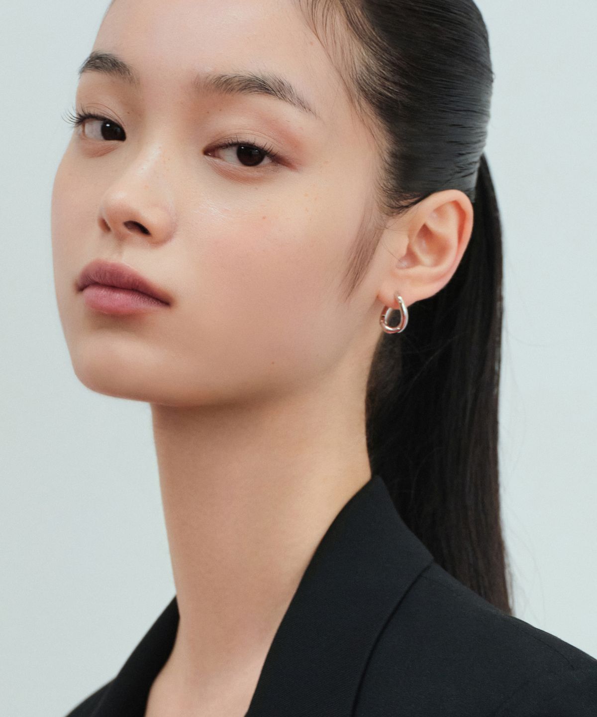 무신사 스탠다드 우먼(MUSINSA STANDARD WOMAN) 우먼즈 웨이브 후프 이어링