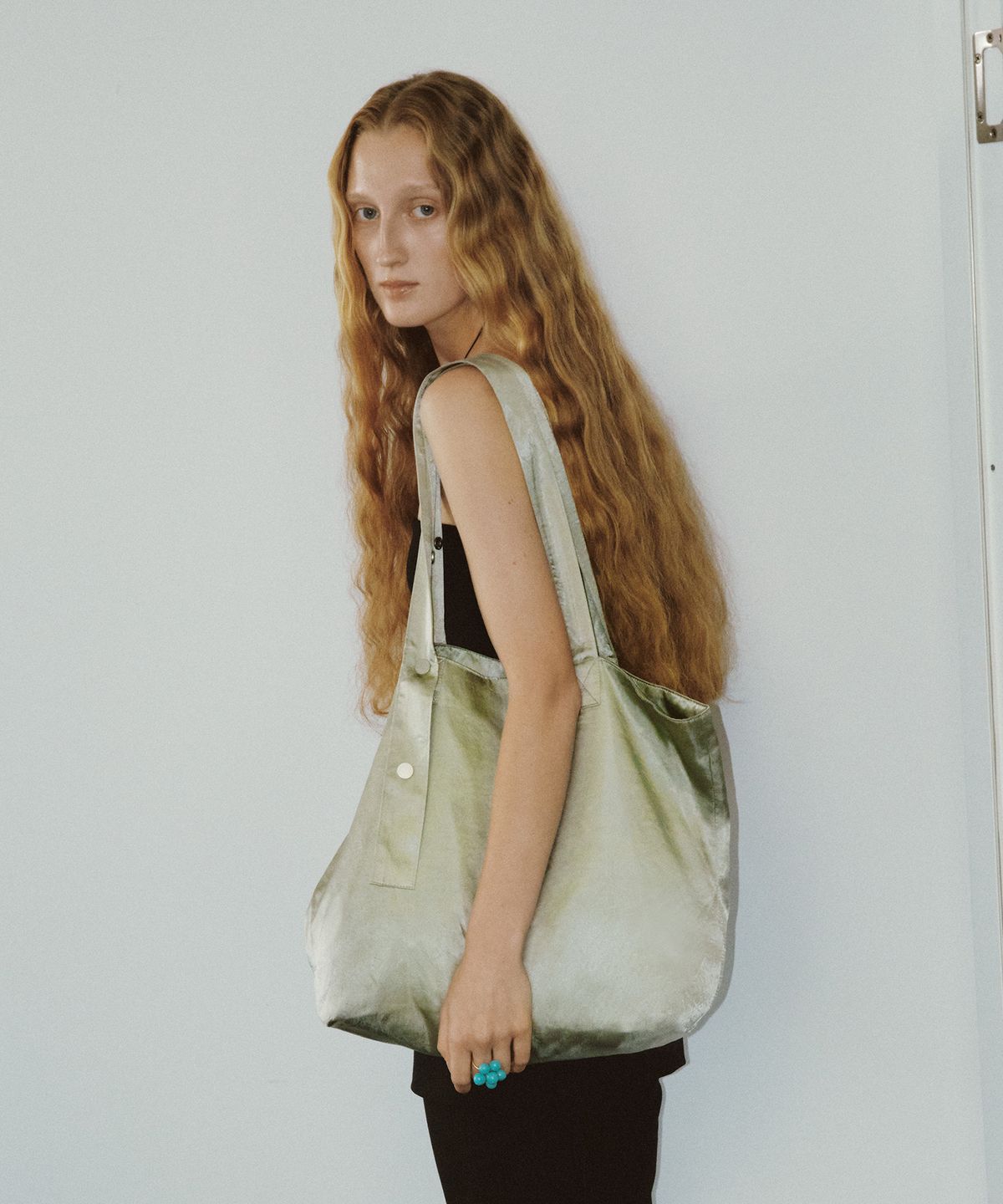 태서울(TAESEOUL) Leaf lounge bag (Green)