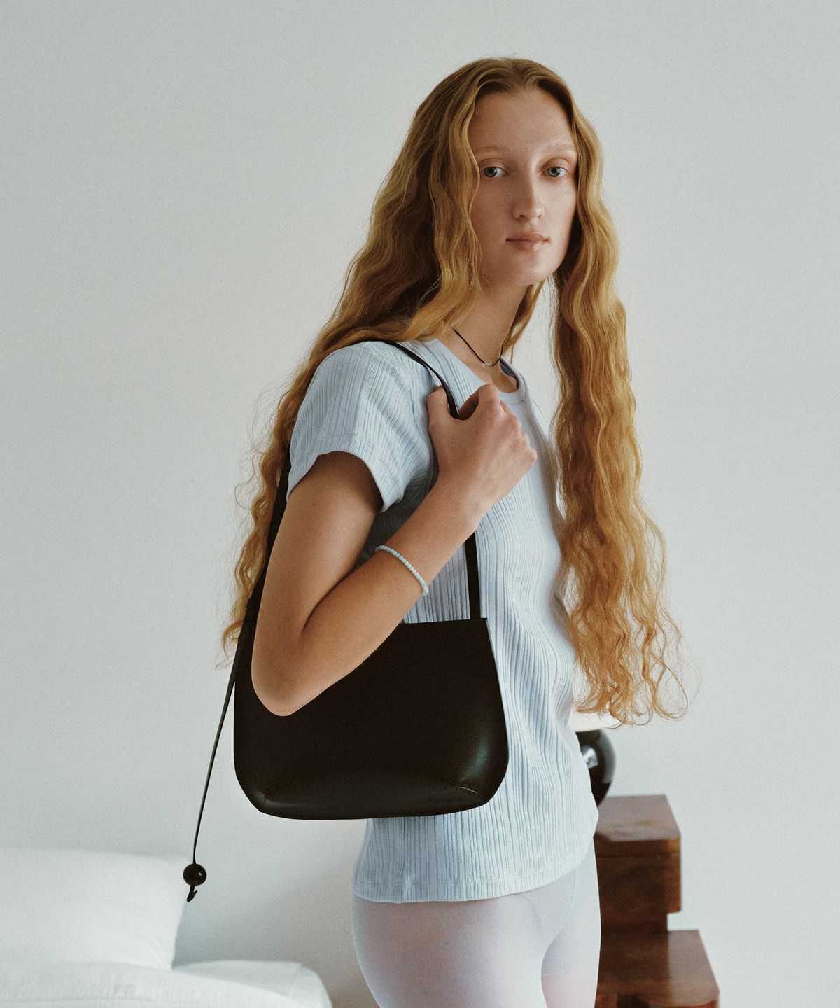 태서울(TAESEOUL) Pebble shoulder bag (Black)