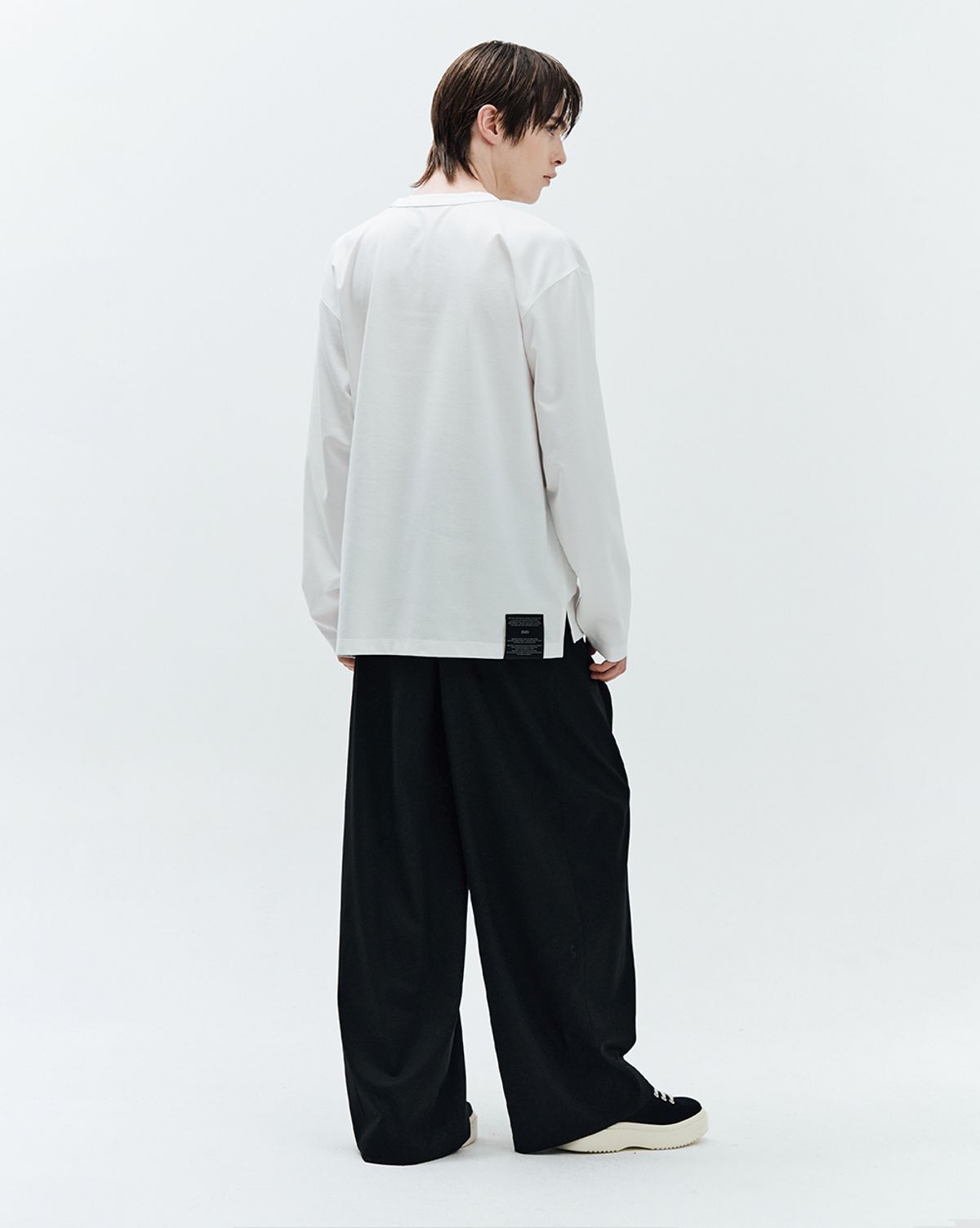 지오송지오(ZIOSONGZIO) 타임리스 롱 슬리브 화이트 ZH5TS594WH