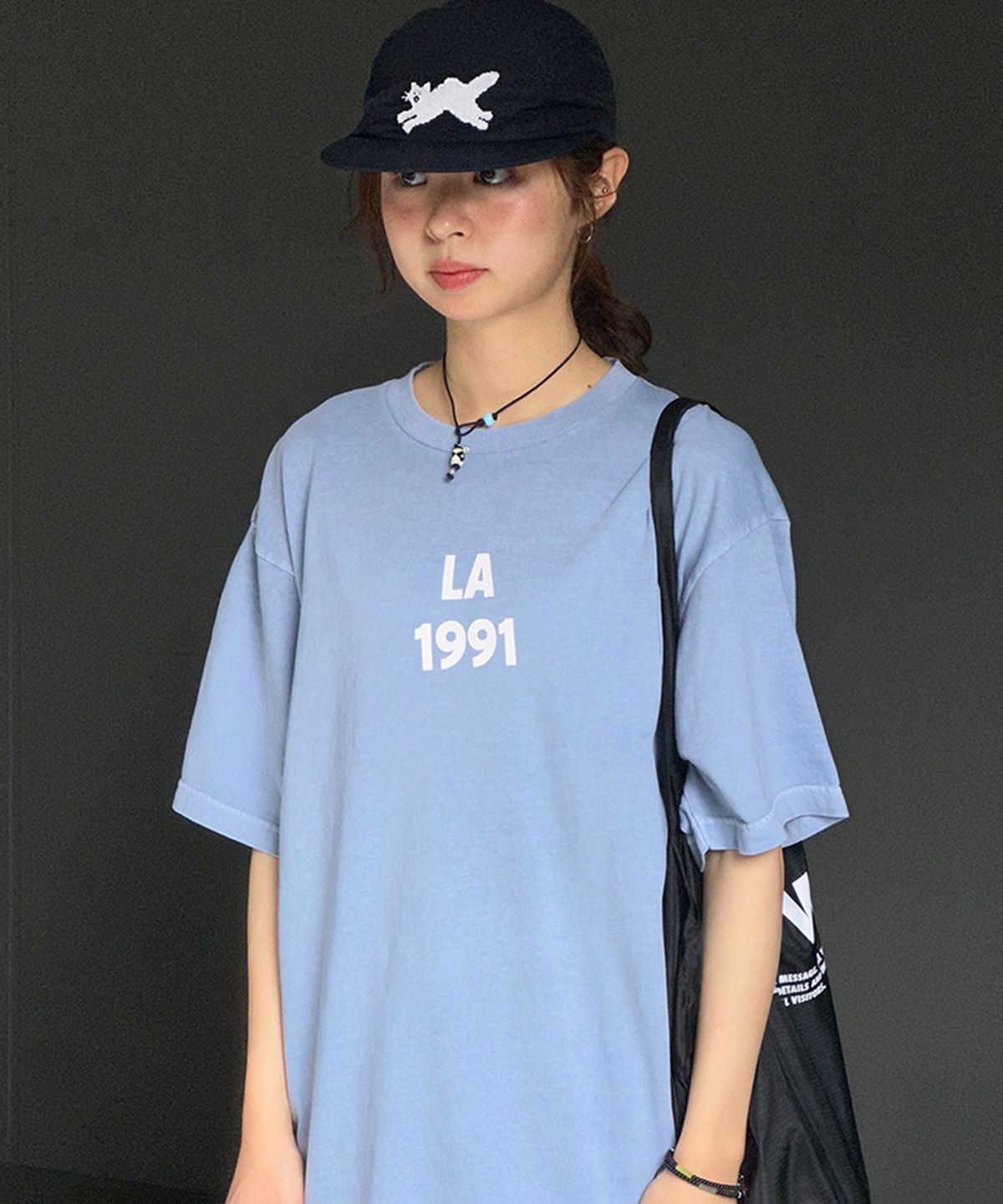 홀리데이비지터(HOLIDAYVISITOR) 씨티 피그먼트 티셔츠 - LA