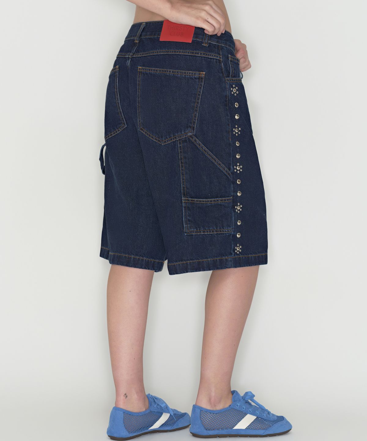 떨스티클럽(THIRSTYCLUB) Side studded bermuda jeans - Dark blue (Unisex)