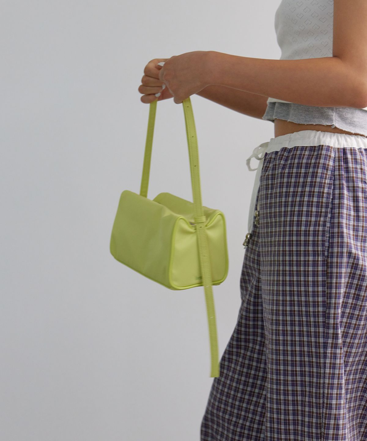 해브어웨일(HAVEAWHALE) NEKO SQUARE BAG LIME