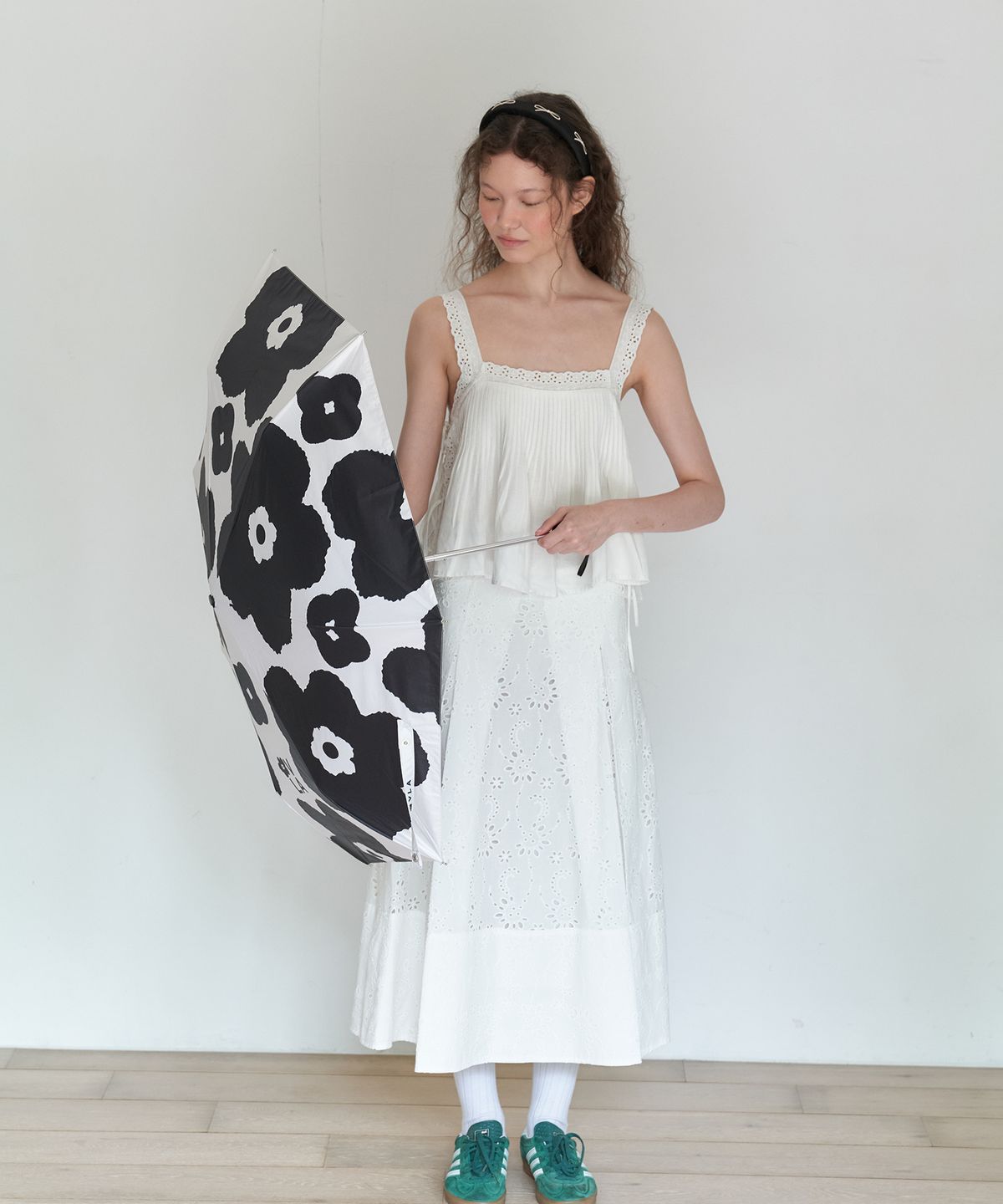 오블라(OVLA) POMPOM DAISY SUN-GUARD UMBRELLA_IVORY UM001