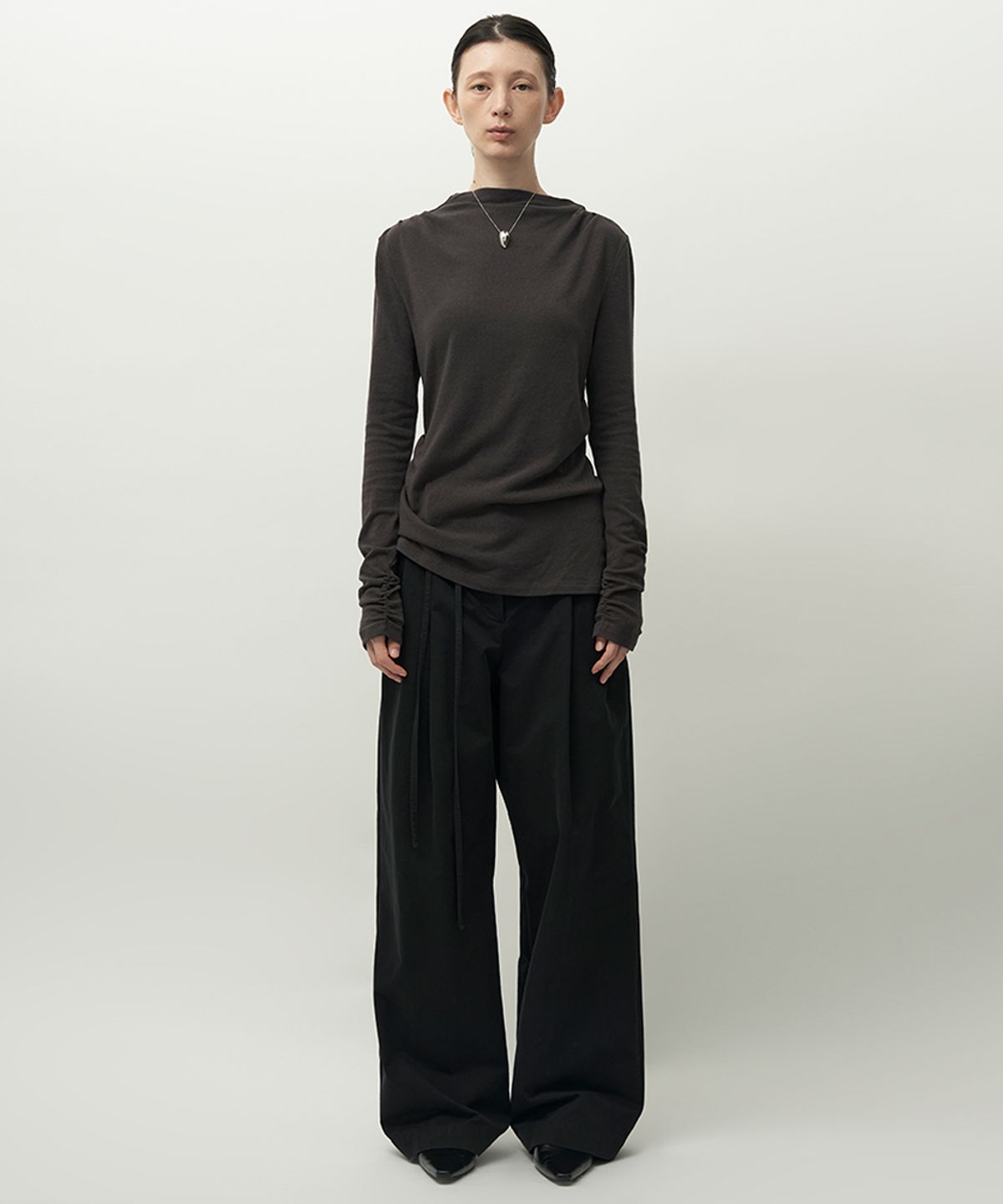 러프사이드 화이트라벨(ROUGH SIDE WHITE LABEL) Drape Long Sleeve Charcoal