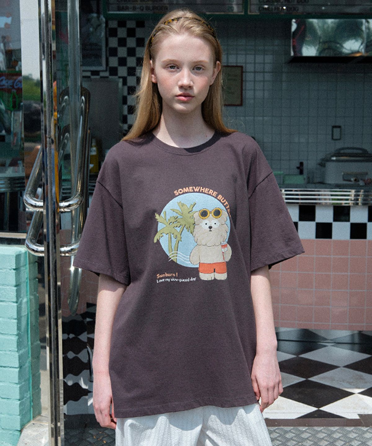 썸웨어버터(SOMEWHEREBUTTER) Summer Butteree Over-Fit Top - Charcoal