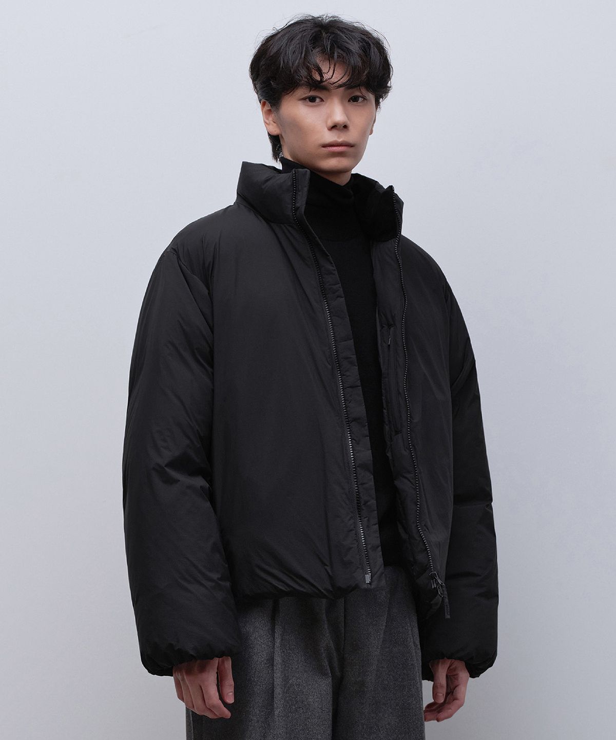 무신사 스탠다드(MUSINSA STANDARD) 미니멀 다운 숏 패딩 재킷 [블랙]
