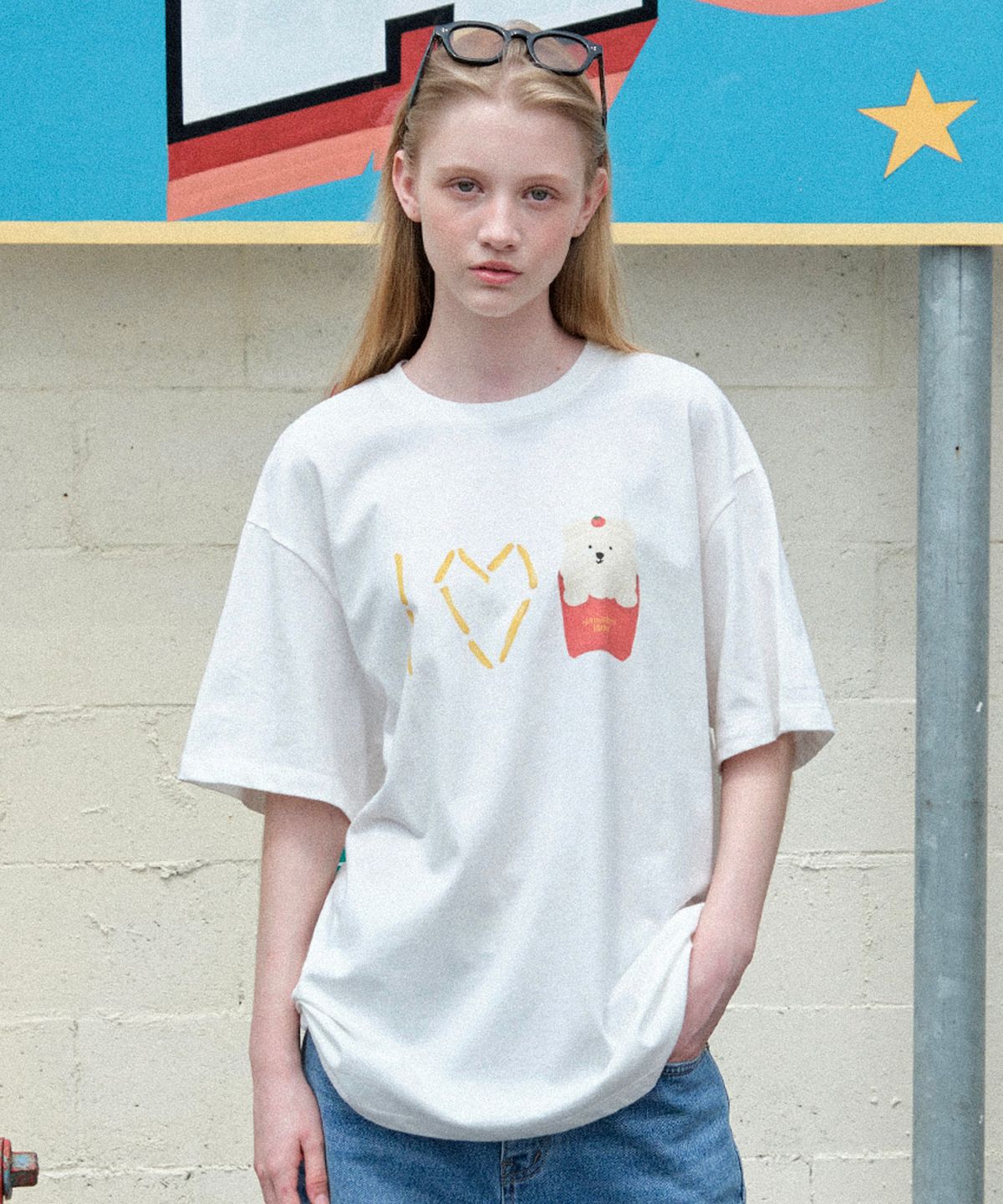 썸웨어버터(SOMEWHEREBUTTER) I Love Butteree Over-fit Top - Ivory
