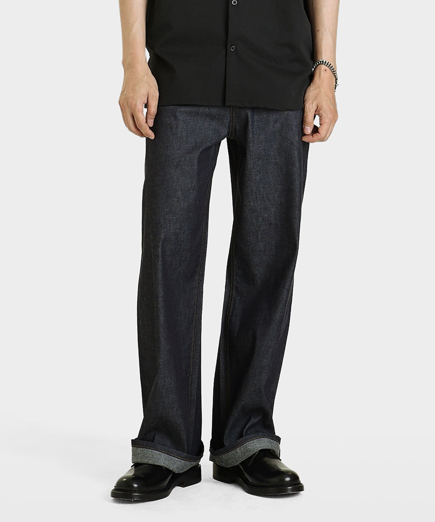 Shop Pants at MUSINSA