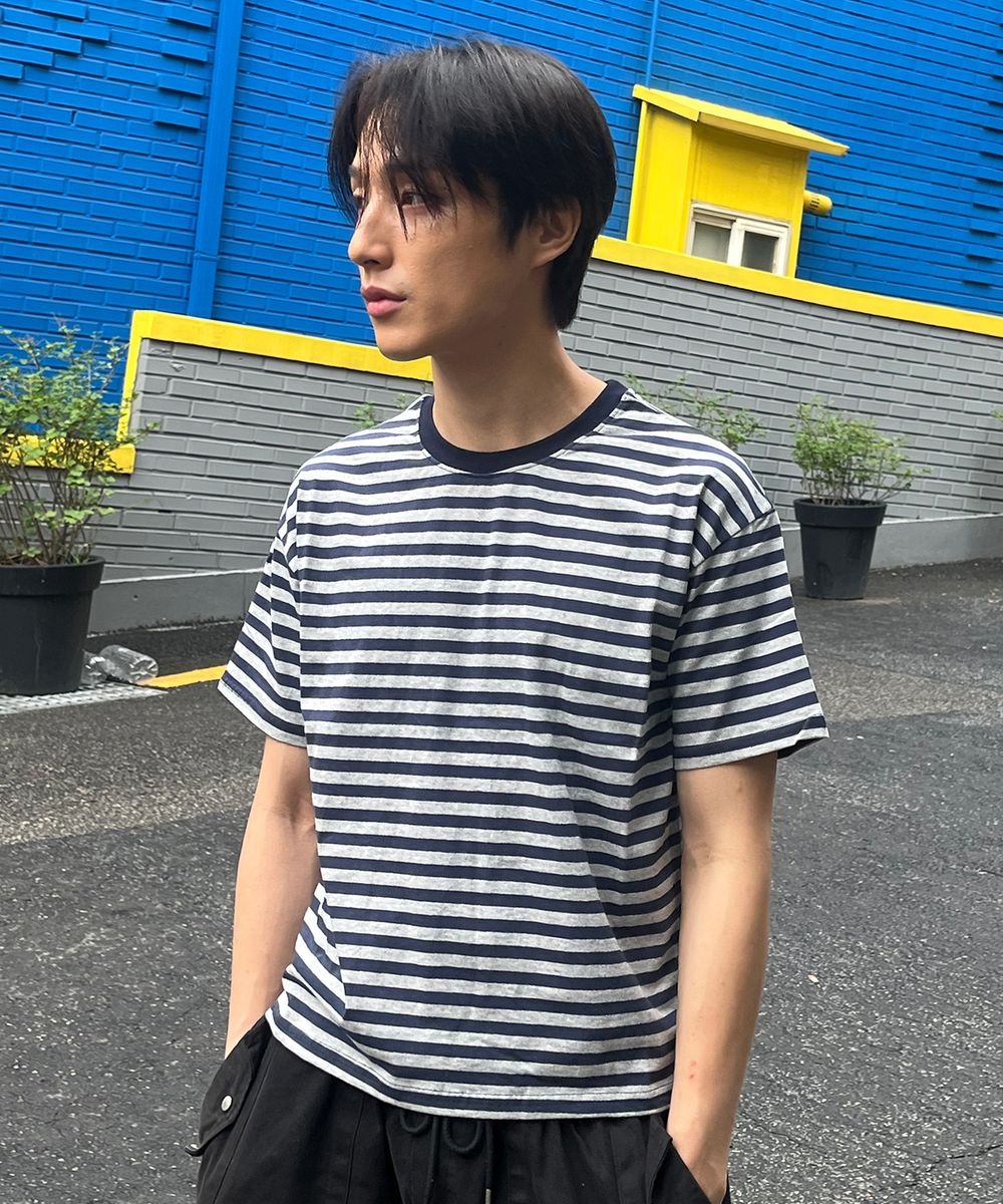 에센셜 크롭 티셔츠 [네이비 ST]