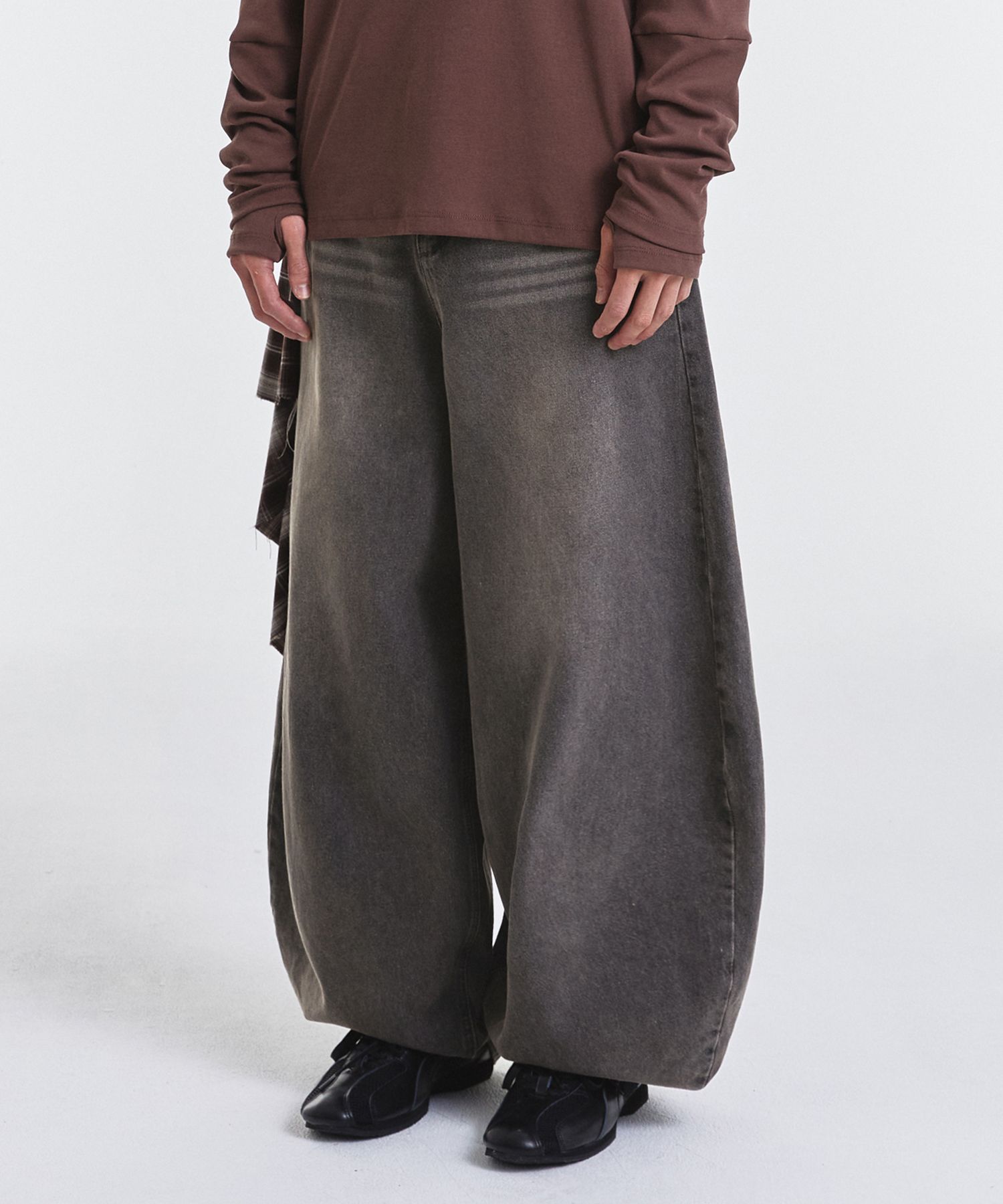 MUSINSA | KICHUL BALLOON FIT DENIM PANTS (DARK BROWN)