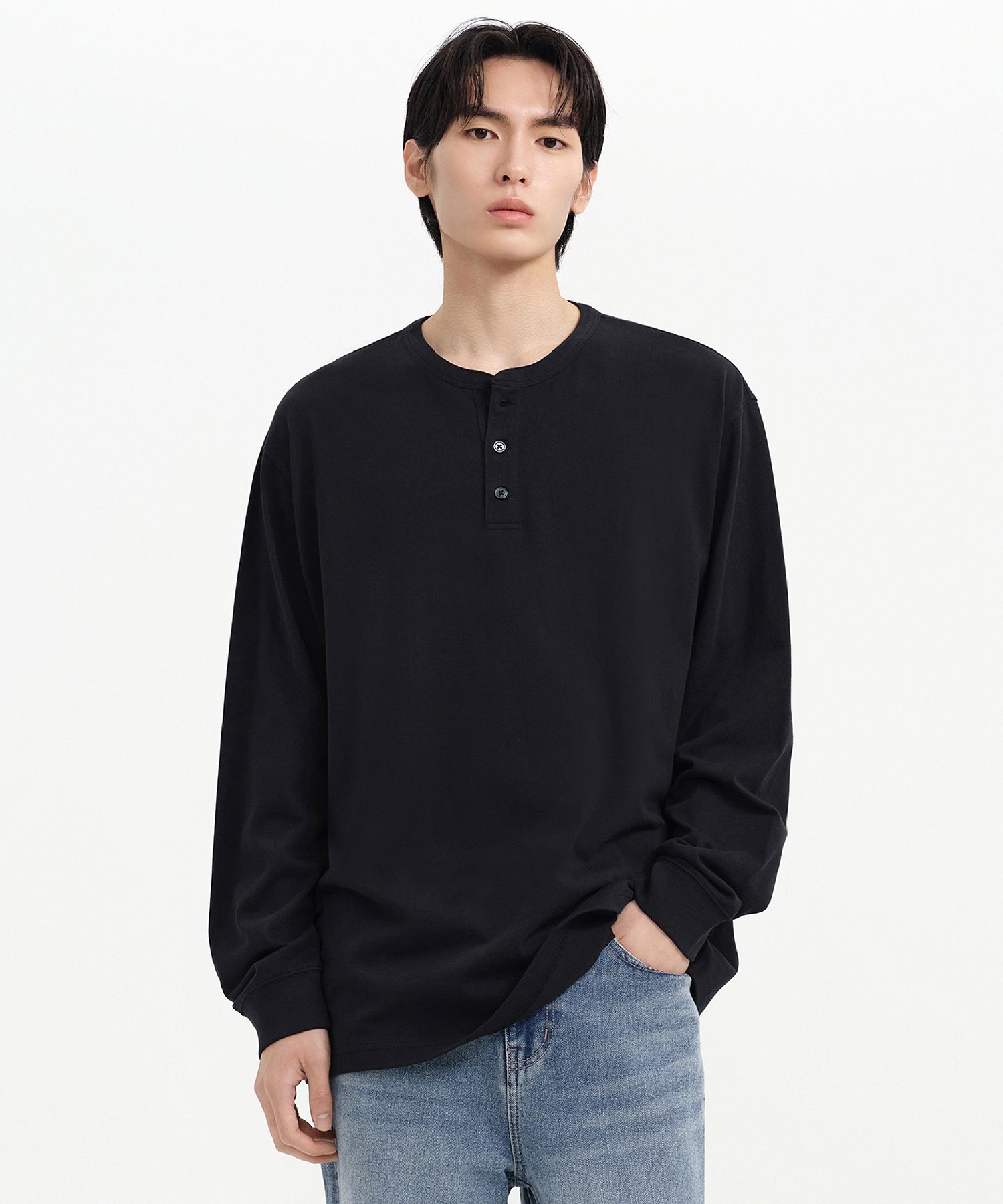Shop Tops at MUSINSA