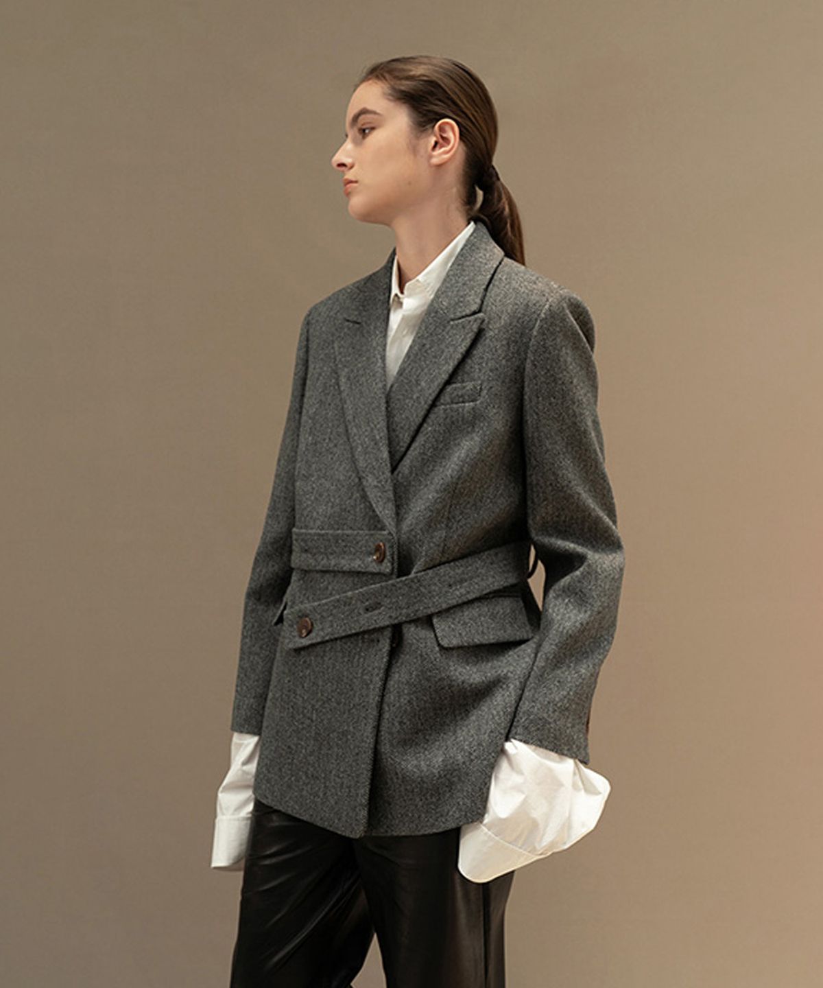 아바몰리(AVA MOLLI) HERRINGBONE TWEED DOUBLE JACKET (H/Grey)