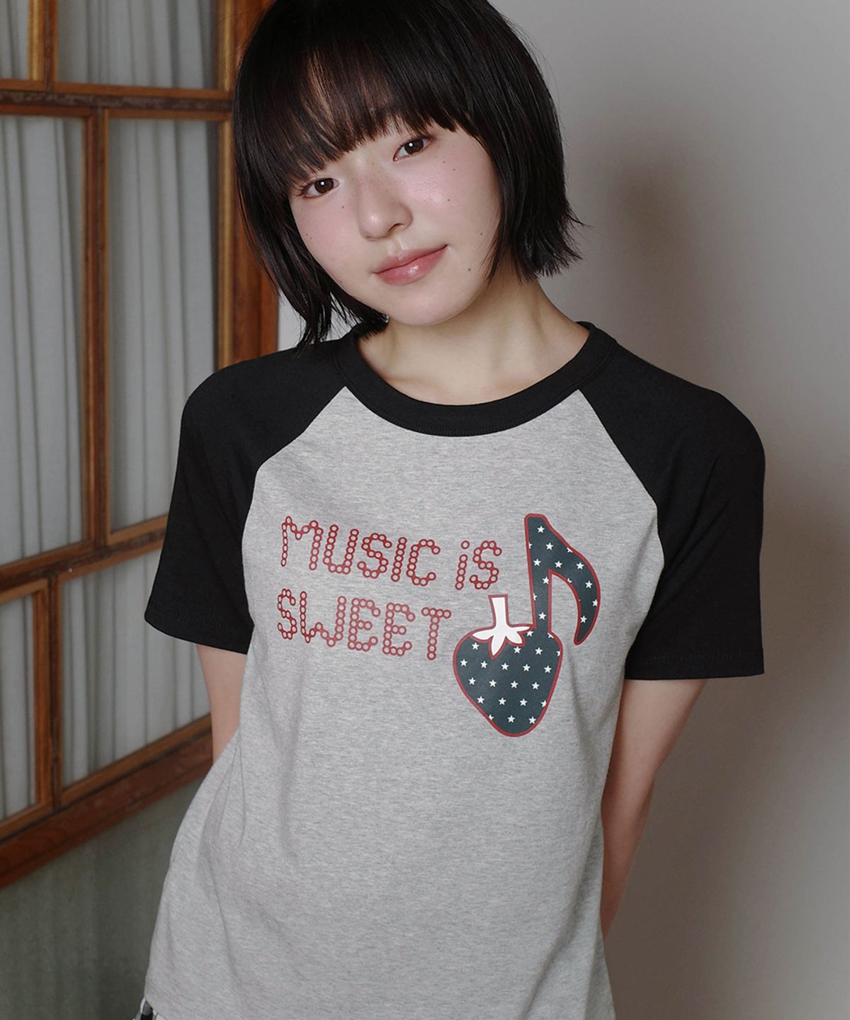 카비시(CAVISH) W STRAWBERRY RAGLAN SS TEE GREY(CV2FMFT545A)