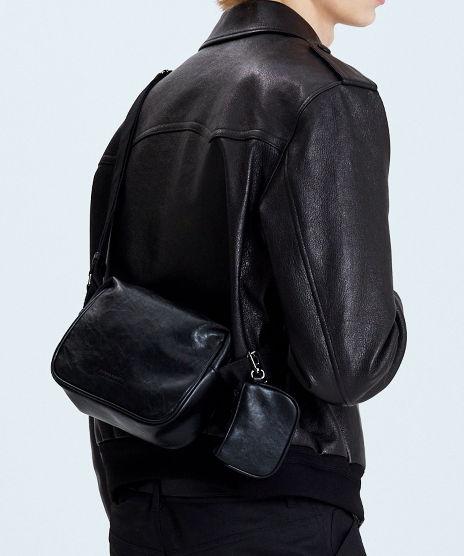 Shop Messenger & Crossbody Bags at MUSINSA