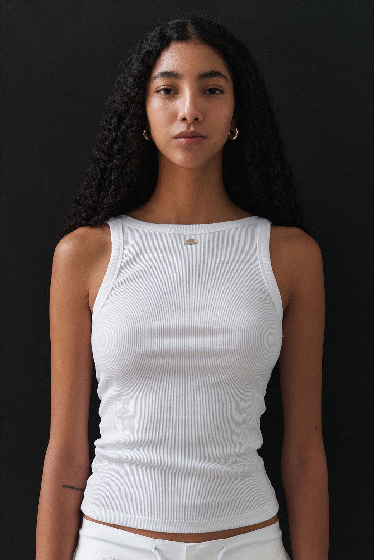 콥키노(KOBKINO) SCOOP NECK REVERSIBLE TOP (WHITE)  - ESSENTIAL