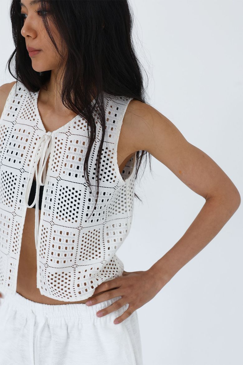 GRID CROCHET KNIT VEST