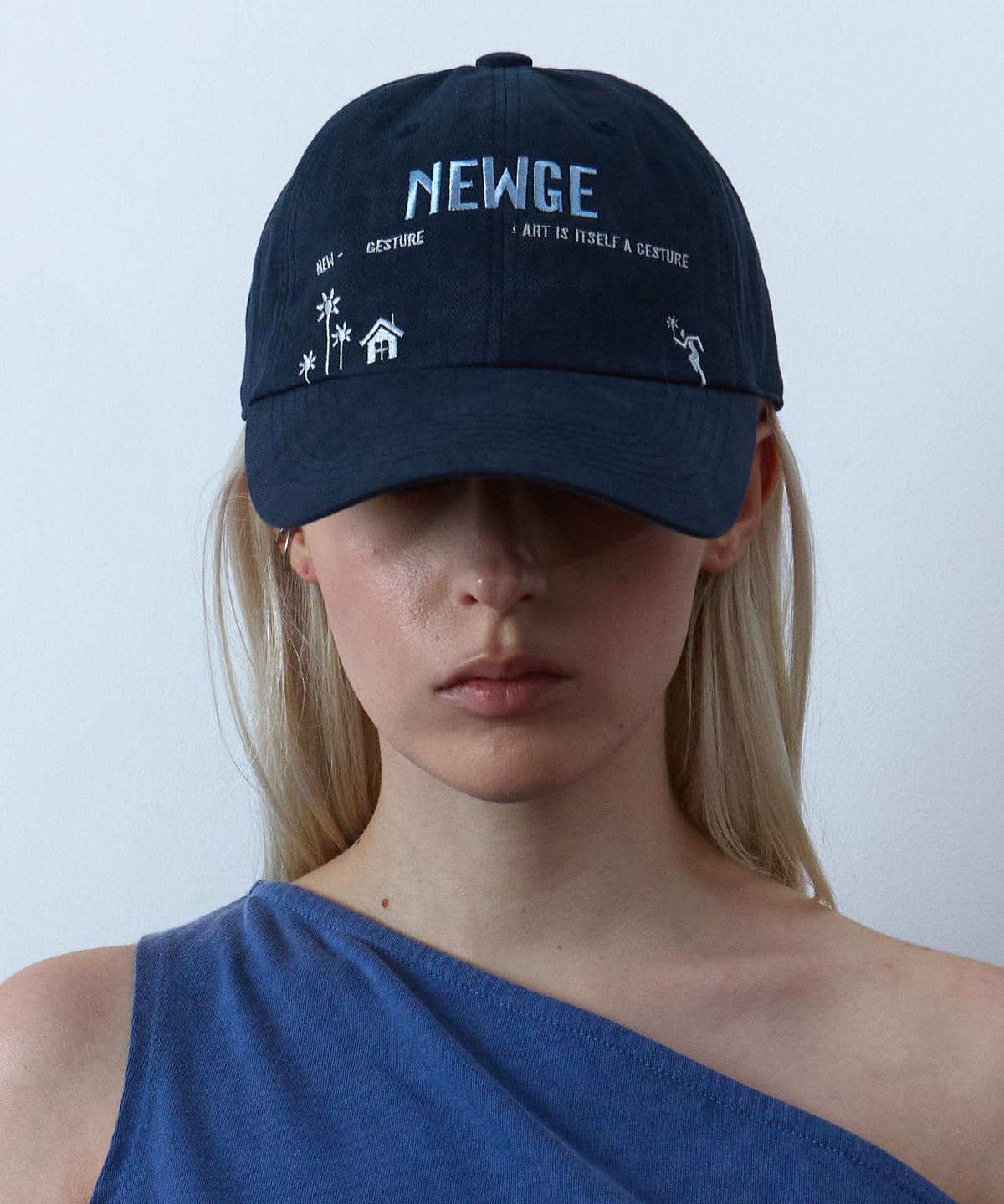 뉴제(NEWGE) New-Gesture Ball Cap (NAVY)