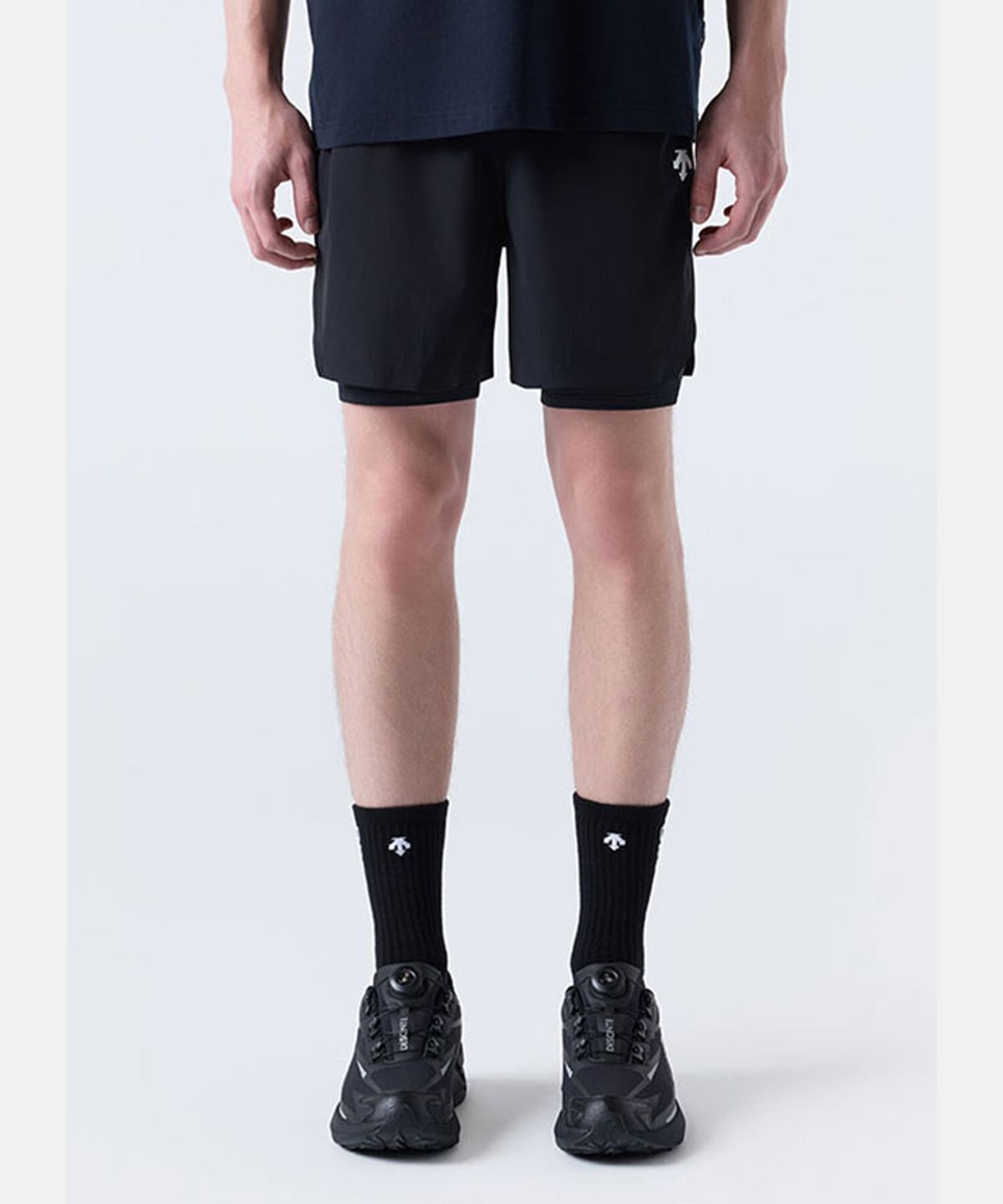 데상트(DESCENTE) 트레이닝 6인치 레깅스 부착형 쇼츠 블랙(SQ321THP81)