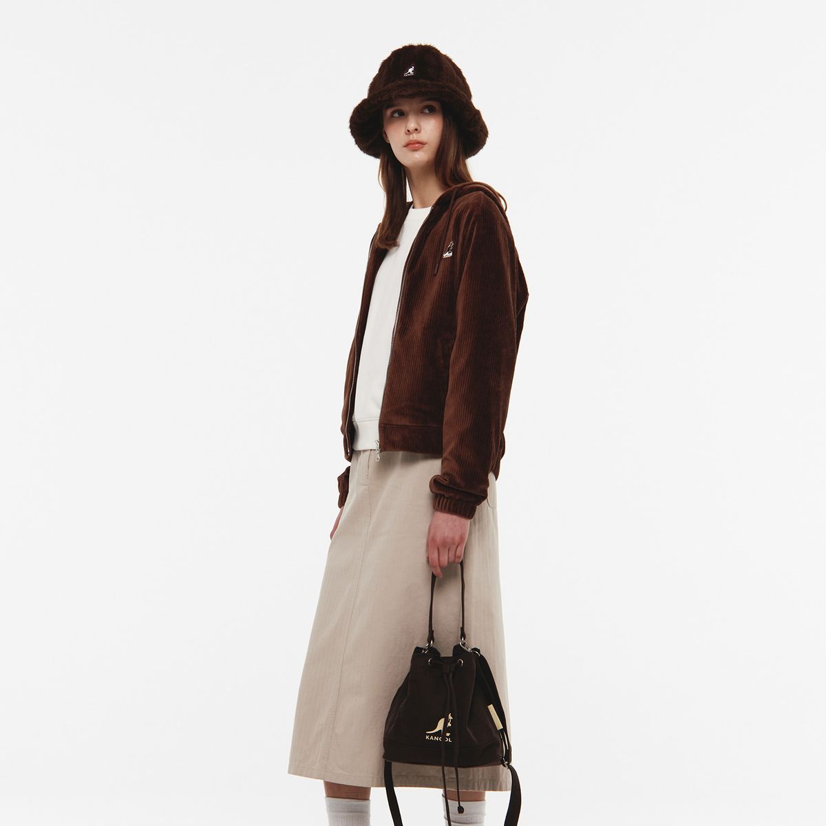 캉골(KANGOL) 바이오 캔버스 앰버 버켓백 3988 브라운