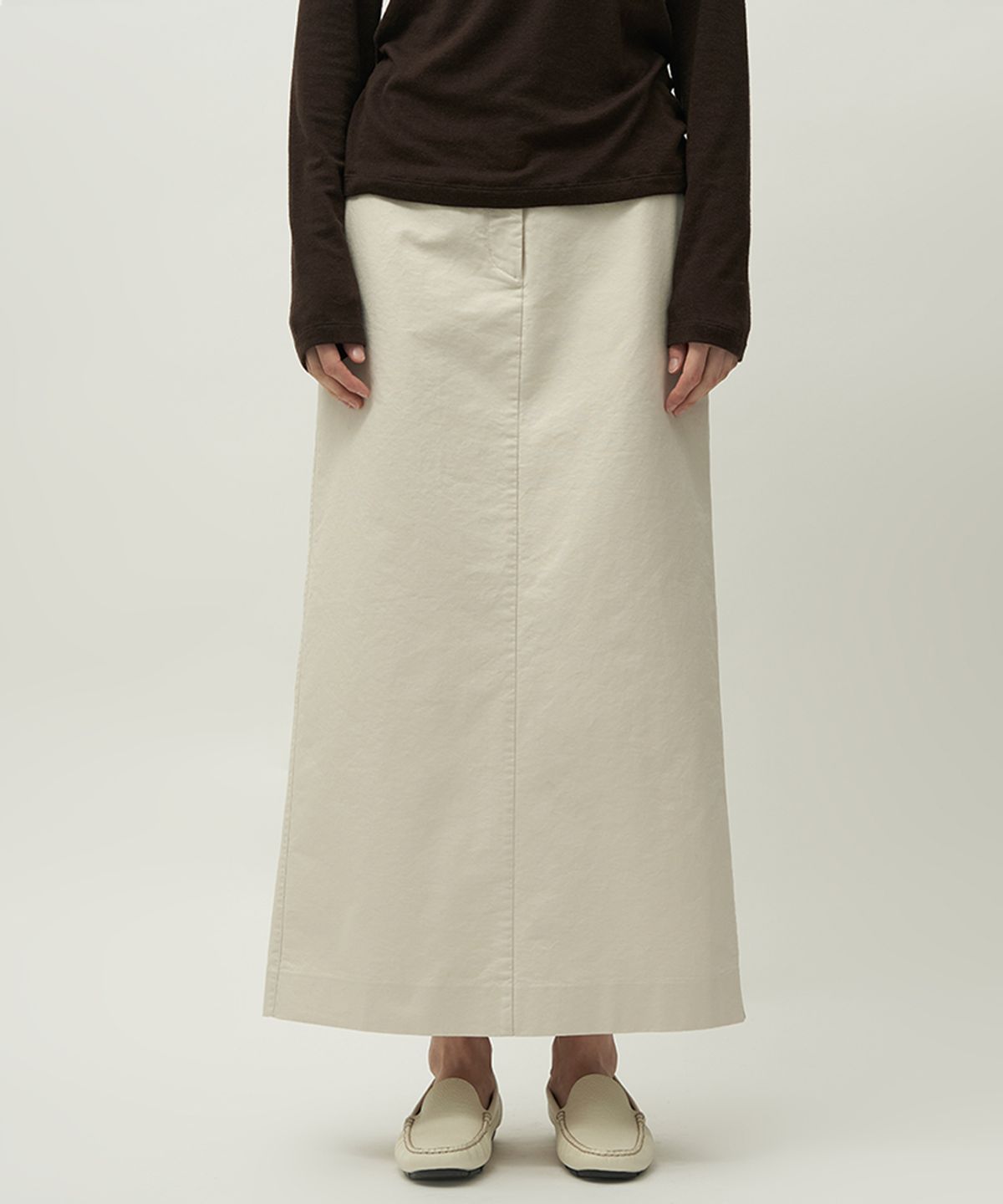 러프사이드 화이트라벨(ROUGH SIDE WHITE LABEL) Slit Long Skirt Ivory