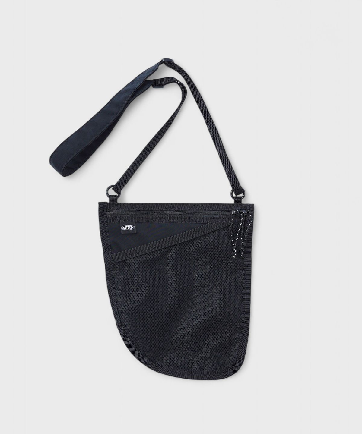 킨(KEEN) 나일론 포켓 사코슈 BLACK