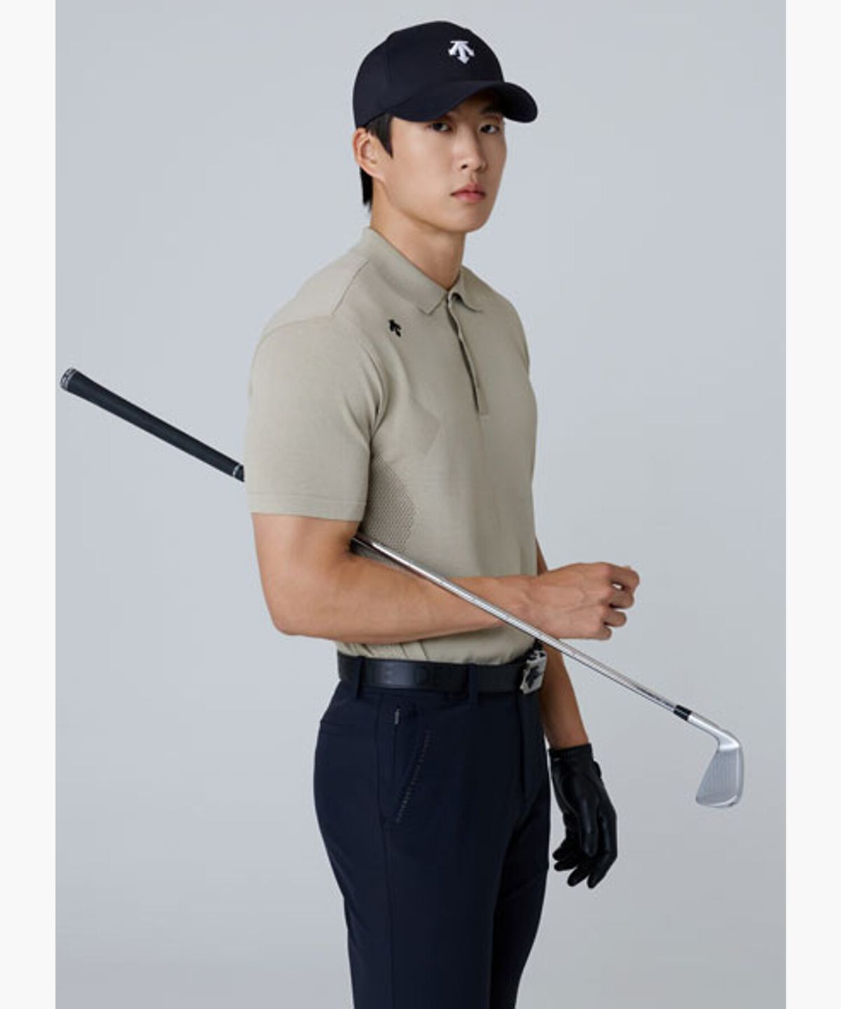 데상트 골프(DESCENTE GOLF) 남성 홀인원팩 카라 반팔 스웨터 (DQ32MFKP7A)