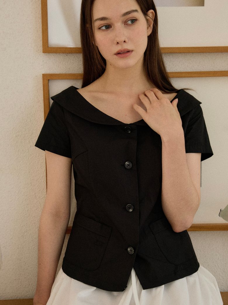 보트넥 버튼 블라우스 _ 블랙