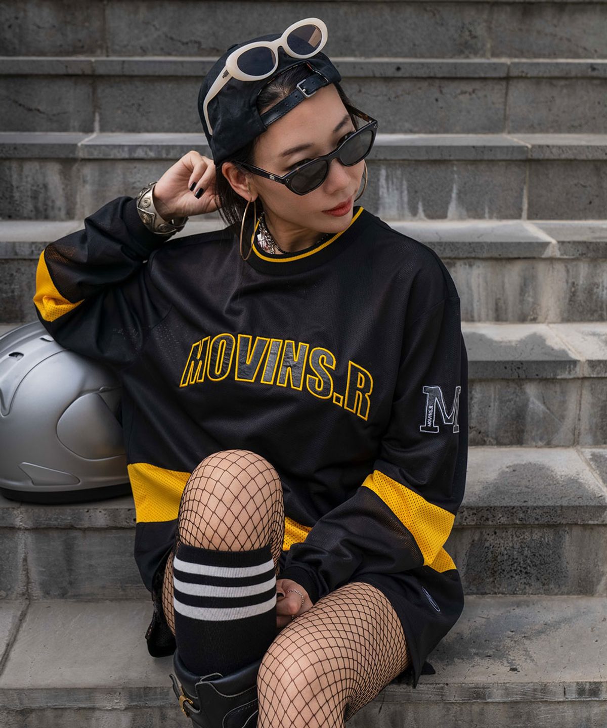 모빈스알(MOVINS.R) APIS MESH TOP BLACK