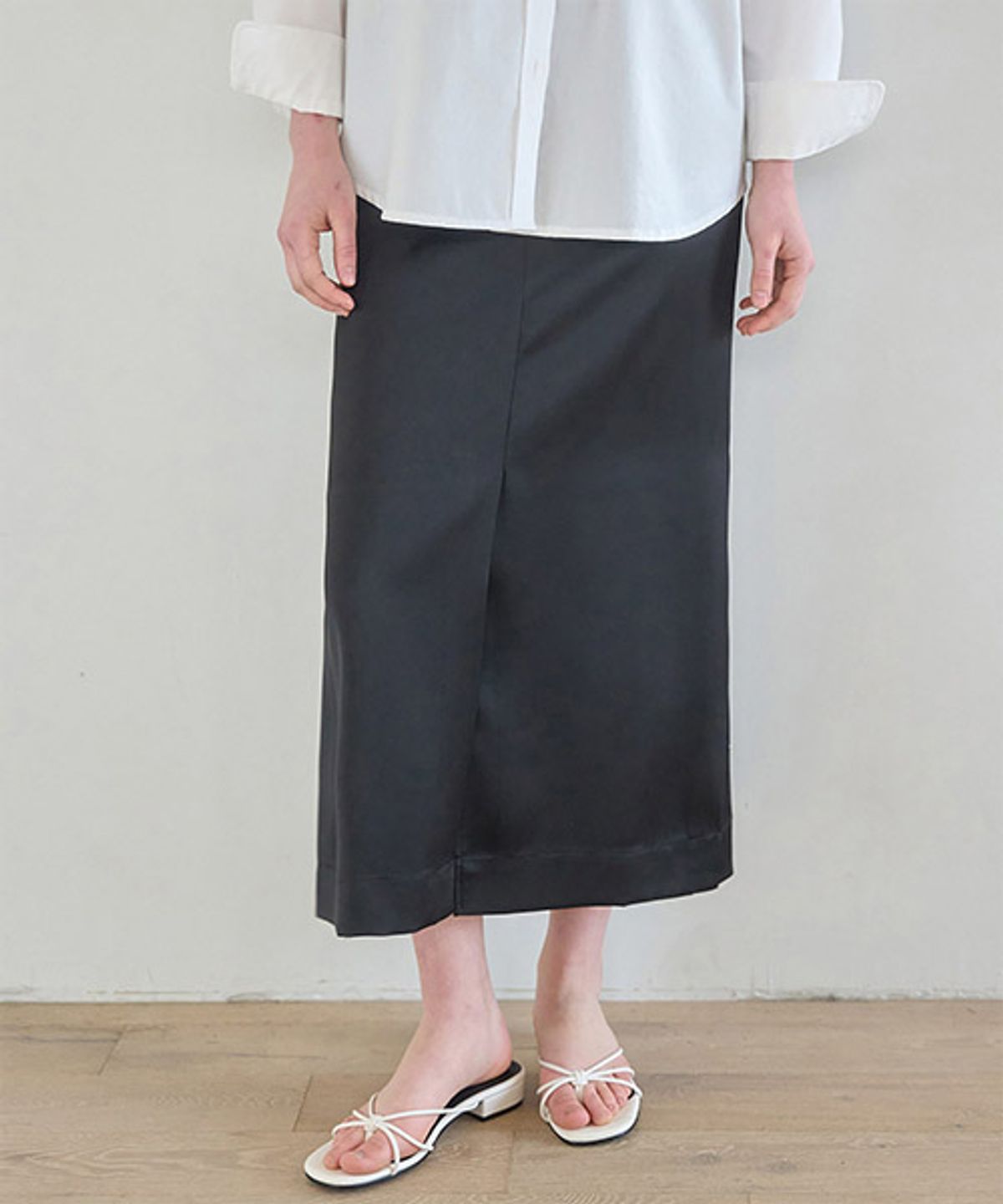 디애니(THE ANY) Aurora Silky Long Skirt