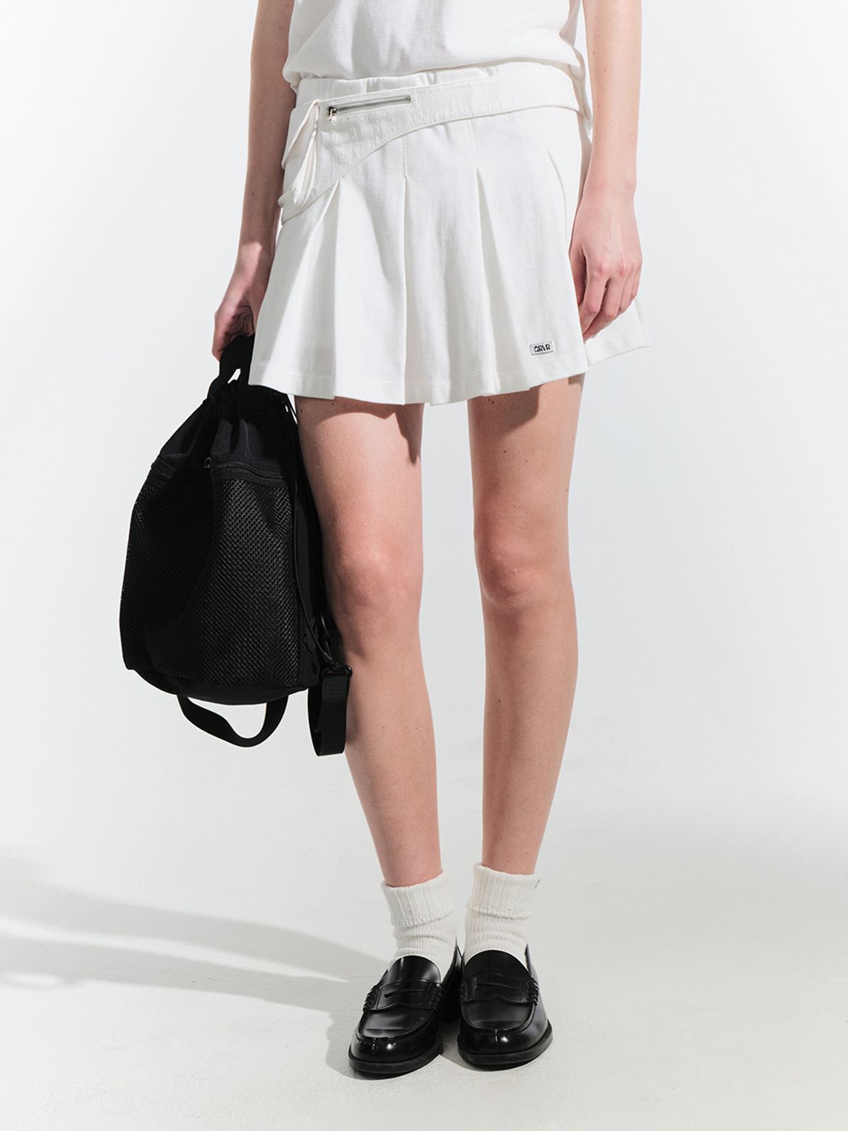 그로브(GROVE) PIA PLEATED SKIRT (WHITE)