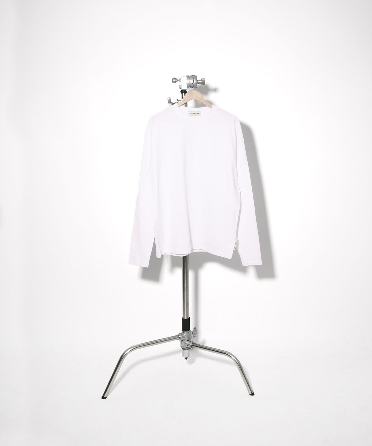 뉴치프시크디피(NEWCHEAPCHICDP) basic long sleeve (white)