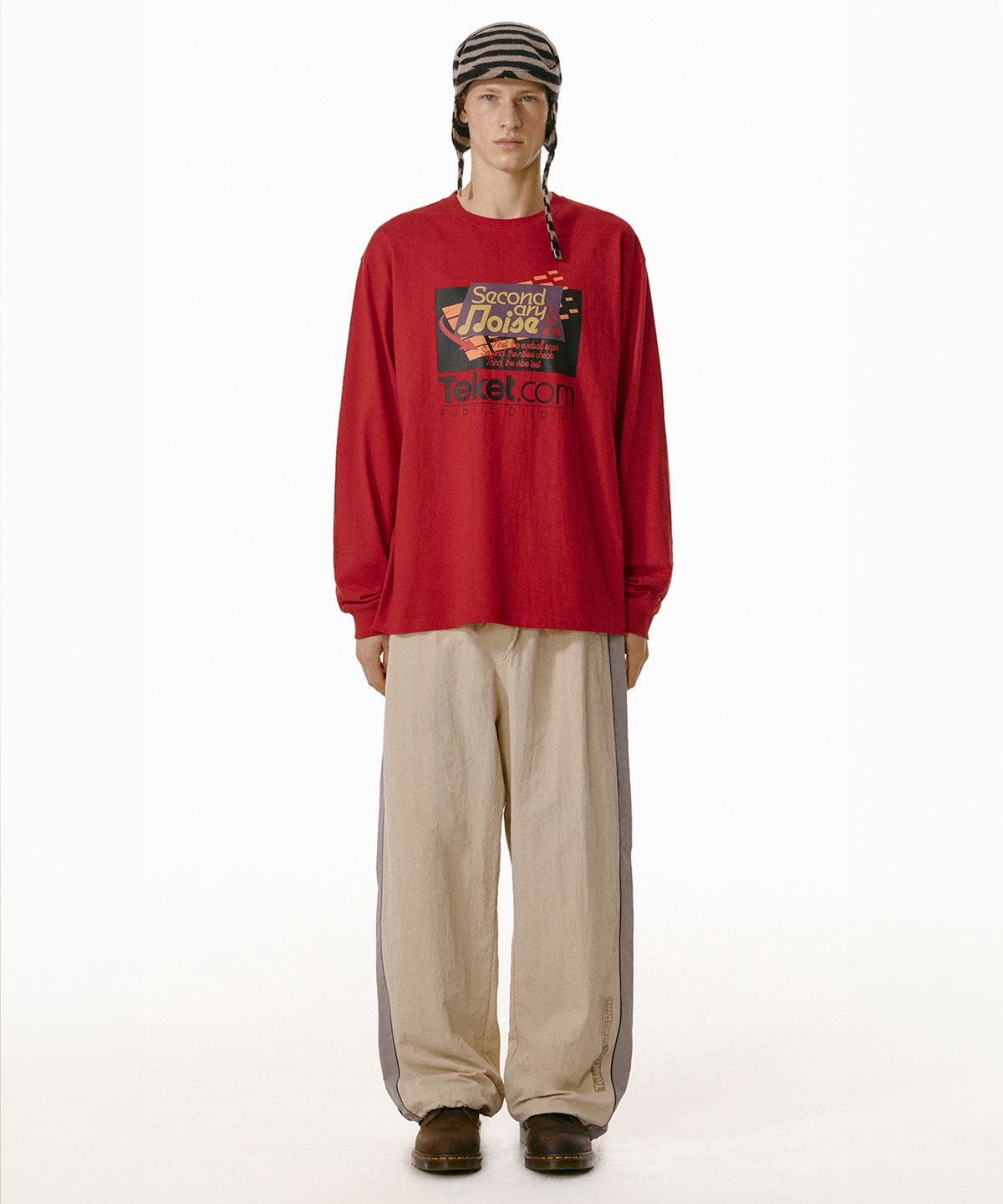 테켓(TEKET) Jingle Words Track Pants Beige