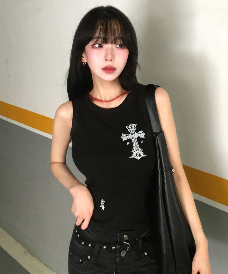 고딕 크로스 탱크탑_블랙
