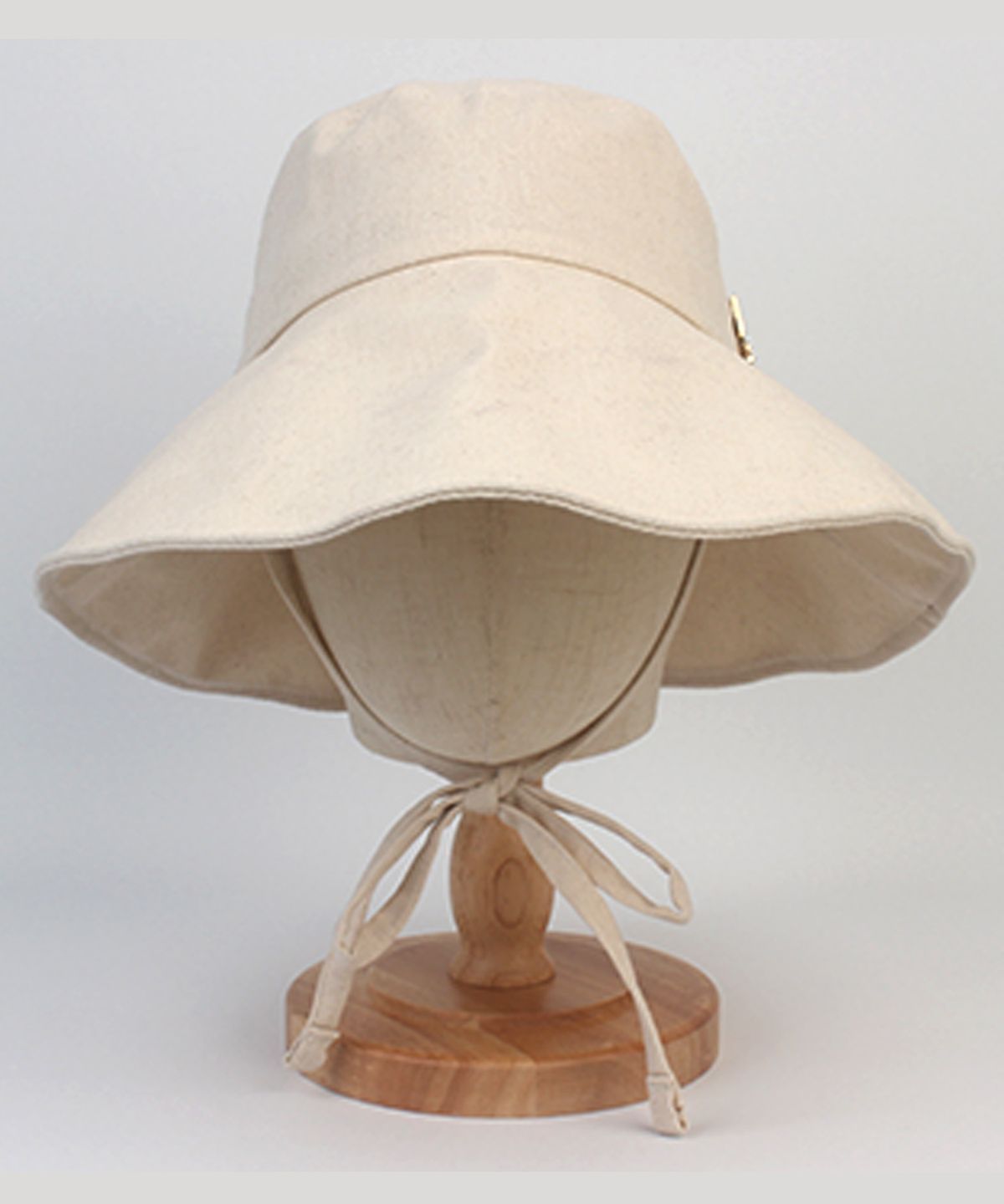 유니버셜 케미스트리(UNIVERSAL CHEMISTRY) Summer String Ivory Bucket Hat 여름버킷햇