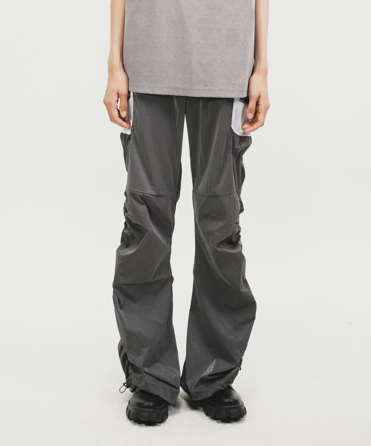 페노메논시퍼(PHENOMENON SEEPER) SIDE SHIRRING PANEL PANTS