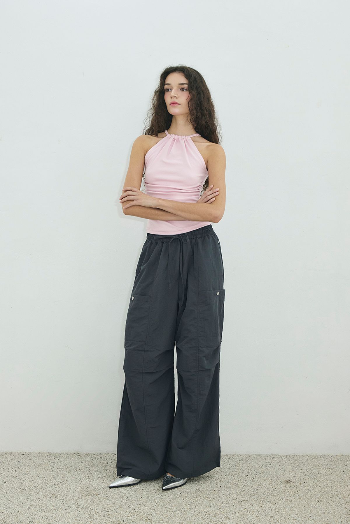 카프리슈(CAPRICIEUX) Aura cargo pants_charcoal
