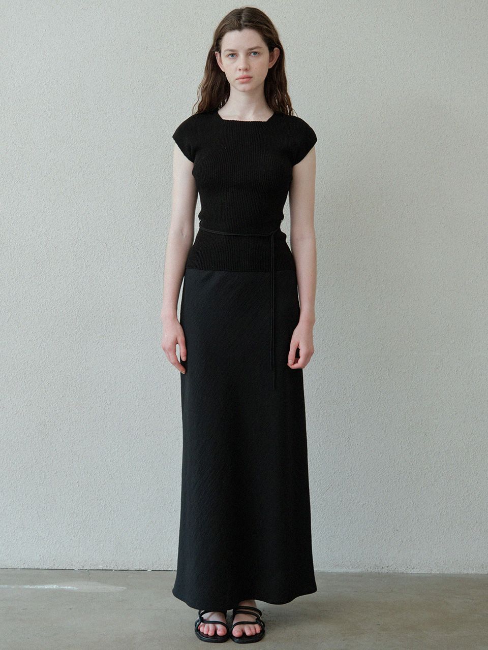le / 別注 RIBBED CAP SLEEVELESS KNIT トップス レディース