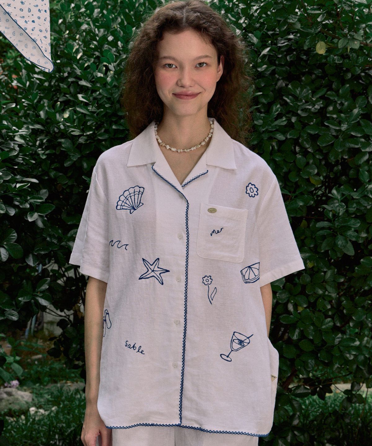논로컬(NONLOCAL) [논로컬 X 이하여백] Seaside Embroidery Half Sleeve Shirt - White