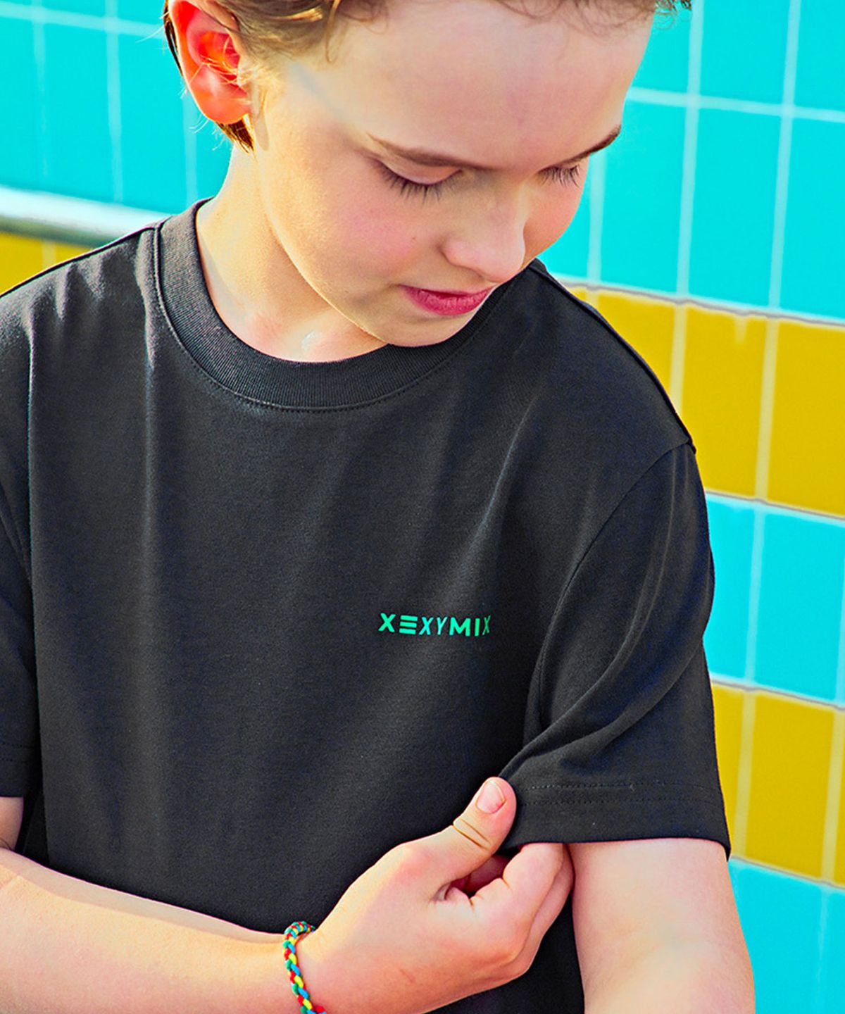 젝시믹스 키즈(XEXYMIX KIDS) 베이직 에코 티셔츠 블랙 KA4710H