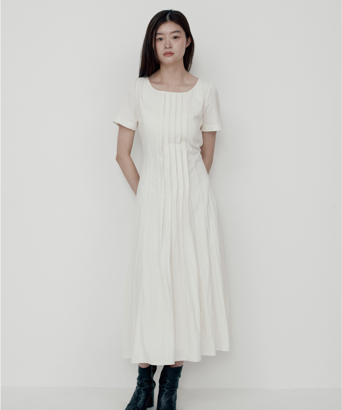 모슬루(MOSLU) Pintuck line dress (Ivory)