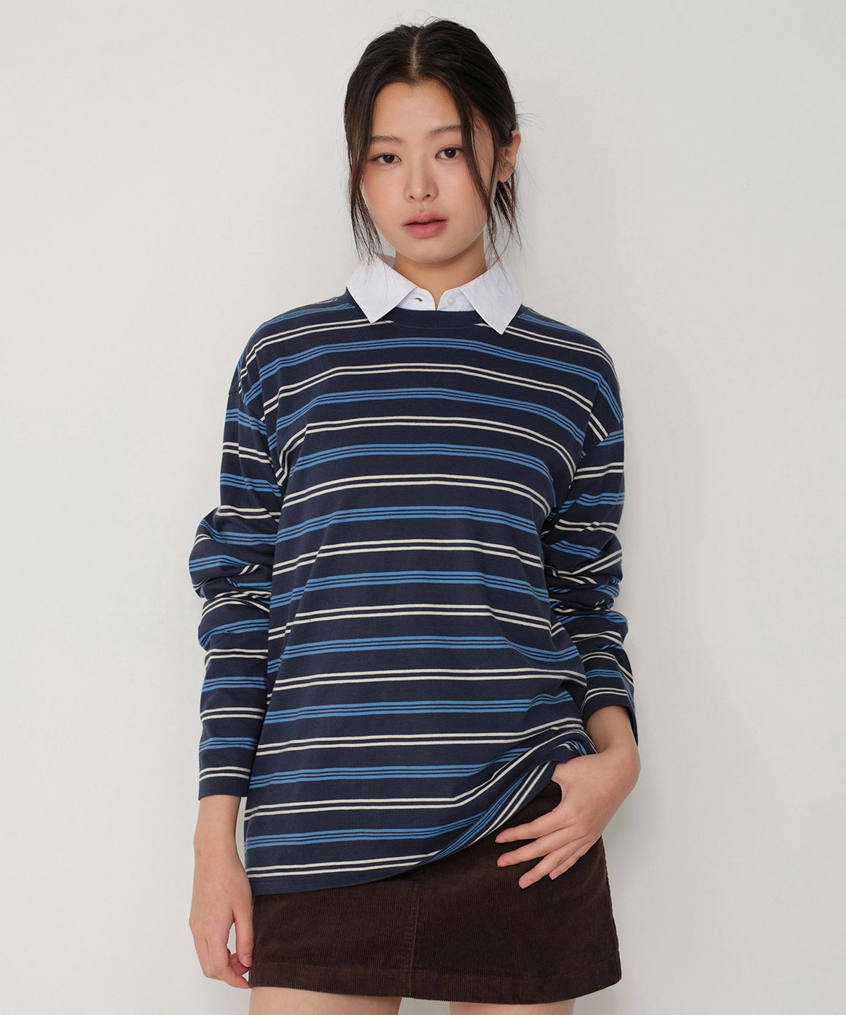 무신사 스탠다드 우먼(MUSINSA STANDARD WOMAN) 우먼즈 멀티 스트라이프 오버사이즈 긴소매 티셔츠 [네이비/블루]