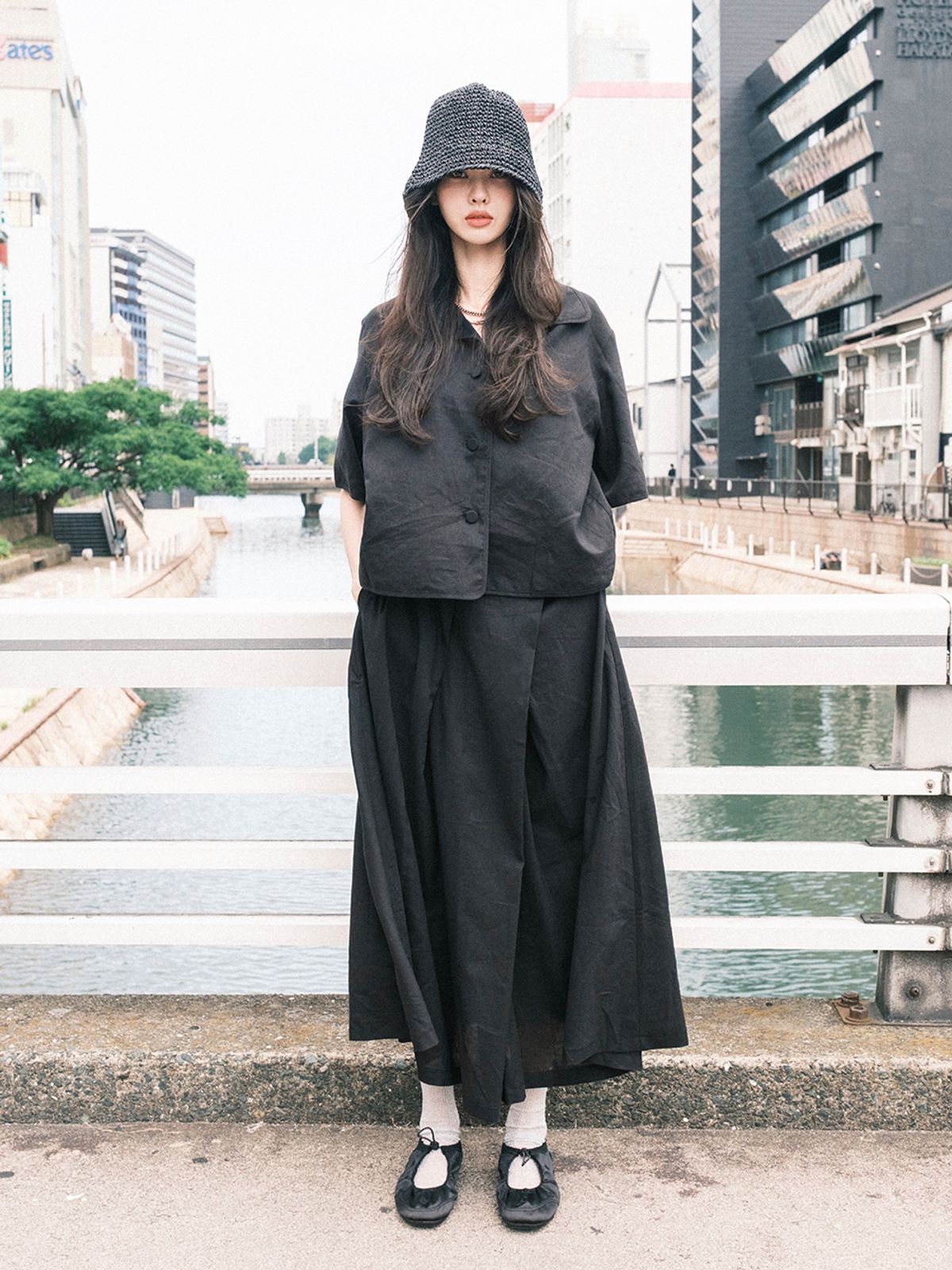메르메르(MER MER) (2컬러) 아이스 린넨 쓰리 턱 스커트 블랙/베이지