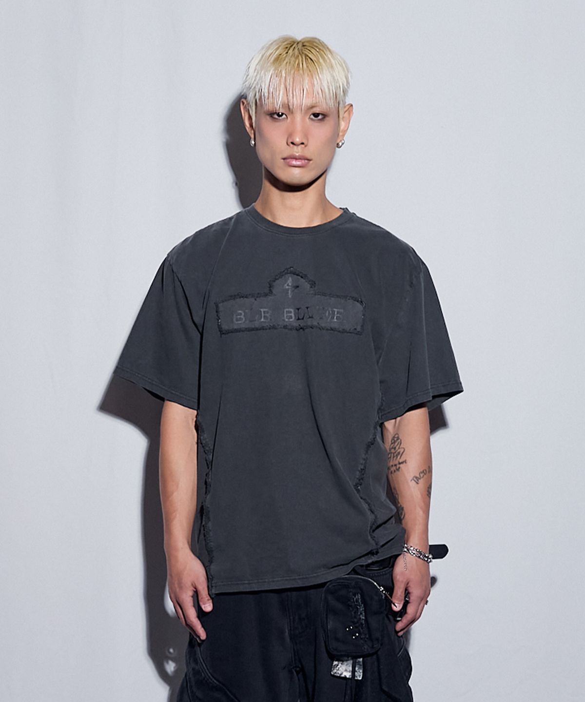 비엘알(BLR) Raw-Edged Bluer T-shirts Grey