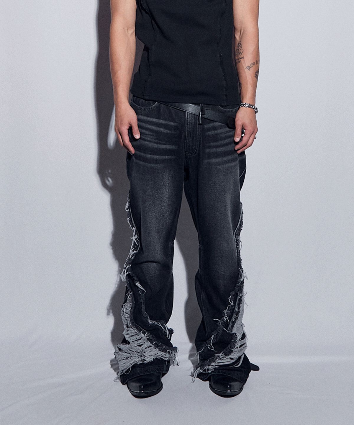 비엘알(BLR) Destroyed Crush Double Line Washing Denim Pants (MEN)