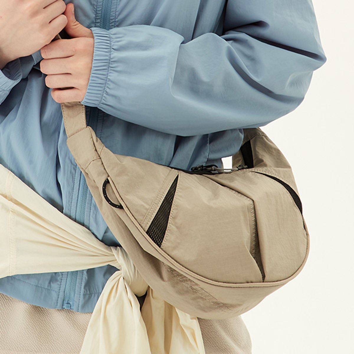쌤소나이트 레드(SAMSONITE RED) KINNEFF HOBO BAG DUNE BEIGE